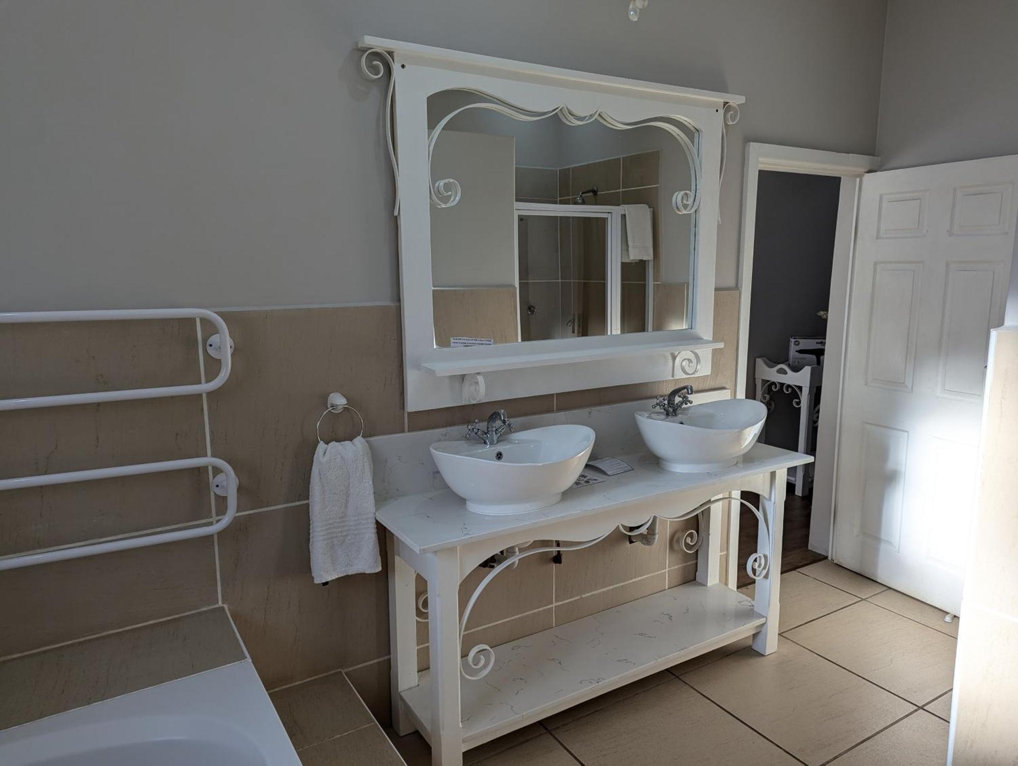 The Historic Hogsback Inn Phòng bức ảnh